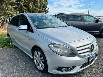 Mercedes classe b anno 2012 ricambi