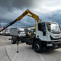 Iveco 180e25 eurocargo con gru hyva 911.3s