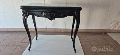 Consolle che si trasforma in tavolo da gioco  