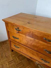 Cassettiera in ciliegio