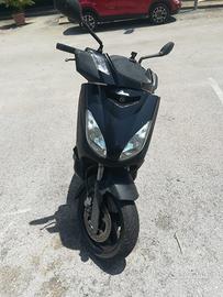 XMAX 250