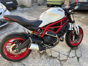 Ducati Monster 797