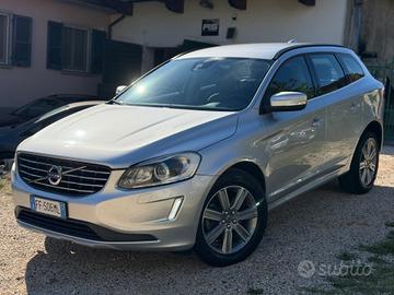 Volvo XC60 D4 AWD MOMENTUM 4x4 KMCERT GARANZ