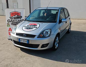 Ford Fiesta 1.4 TDCi 5p. Ghia