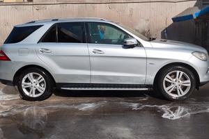 MERCEDES ML 250. 
