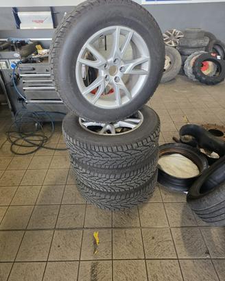 Quattro ruote gia commate