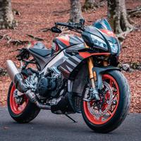 Aprilia tuono 1100 v4 factory superpole 