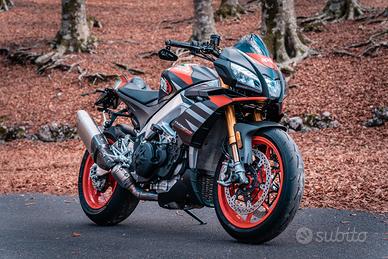 Aprilia tuono 1100 v4 factory superpole 