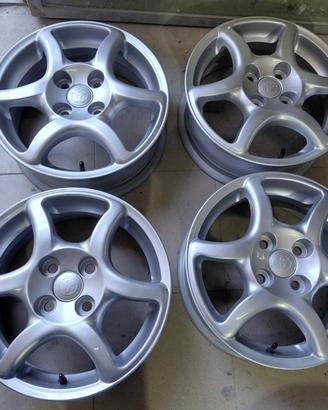 Cerchi in lega da 14 pollici per Toyota yaris