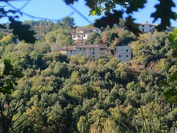 Rustico / Casale di 74 m² con 3 locali a Spoleto