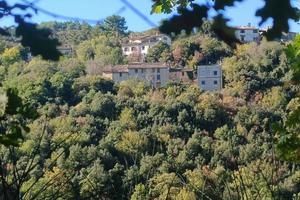 Rustico / Casale di 74 m² con 3 locali a Spoleto