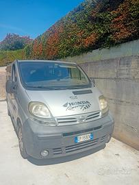 Nissan Primastar 2004 autocarro 6 posti 
