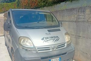 Nissan Primastar 2004 autocarro 6 posti 