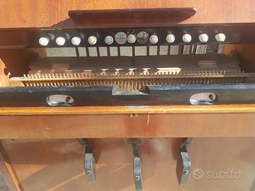 armonium inizio 900 D.G.TUBI -Lecco da restaurare