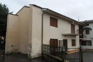 Immobile in asta di 102 m² con 4 locali a Vittorio