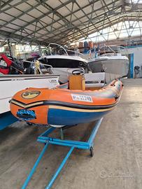 gommone in condizioni impeccabili