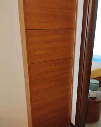 scarpiera in legno usata pochissimo