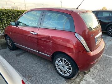 Lancia Ypsilon 1.3 MJT 75 CV Argento