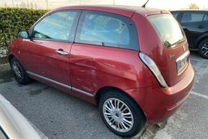 Lancia Ypsilon 1.3 MJT 75 CV Argento