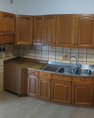 Cucina in massello di Rovere.