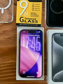 Iphone 15 Pro Perfetto + 2 cover e pellicola