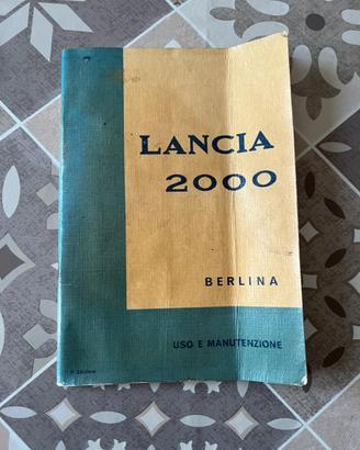 Libretto Lancia 2000