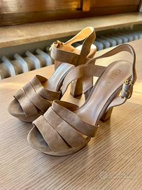 Sandali GUESS donna beige in pelle scamosciata