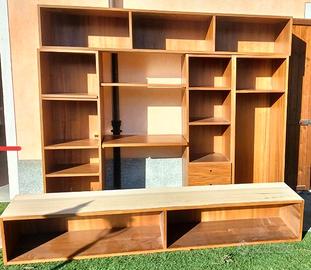 Libreria in legno massiccio