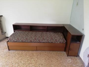 Divano letto in legno