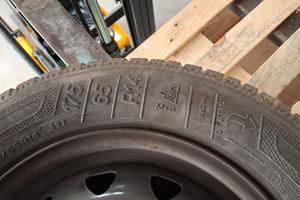 N. 2 gomme invernali 175/65 R14