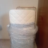 Materasso per culla neonato.