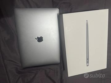 MacBook Air grigio come nuovo