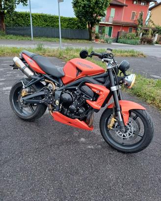 Triumph street triple R 675
