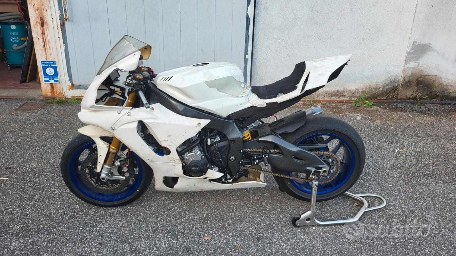 Yamaha YZF R1 2015 PISTA Moto e Scooter In vendita a Roma