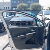Alzavetro anteriore sx RENAULT CLIO 4 anno 2017