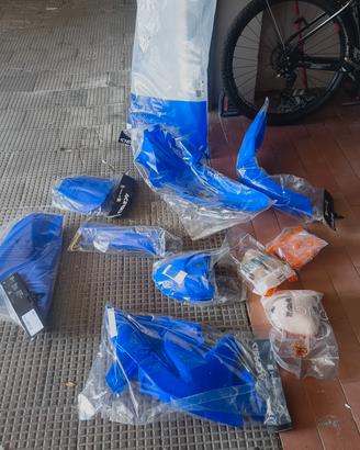 Kit Carene Acerbis Blu Yamaha yz 250 F 2024
