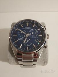 Citizen in Titanio, Eco drive, radiocontrollato