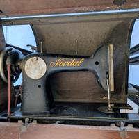 Antica e rara macchina da cucire Novital
