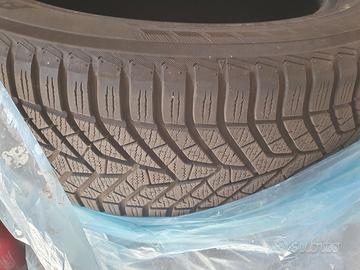 pneus 215/55R18 95V  V905 Yokoama