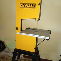 Sega a nastro DeWalt