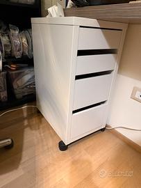 Cassettiera su ruote