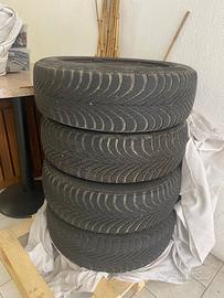 Pneumatici invernali con cerchi in ferro