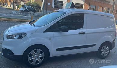 FORD Transit Courier 1.5 TDCi 75CV Van Entry 74