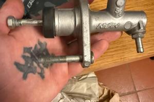 NISSIN CILINDRO POMPA FRIZIONE INTEGRA DC2 5/8