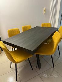 Tavolo e sedie