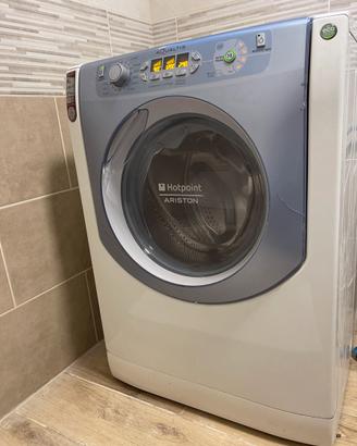 Lavatrice Hotpoint Aqualtis 8 Kg