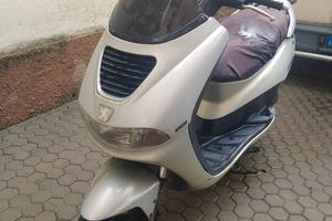 Peugeot elyseo 150 anno 2003
