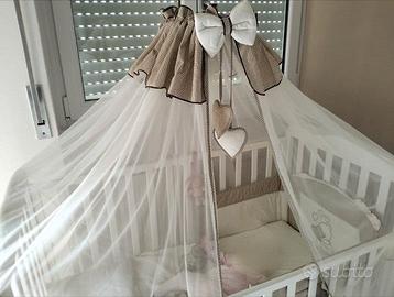 Lettino neonato bianco con baldacchino