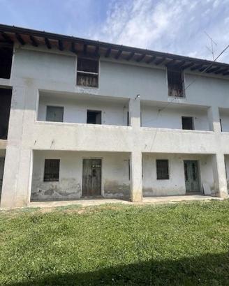FABBRICATO RURALE DA RISTRUTTURARE CON SCOPERTO