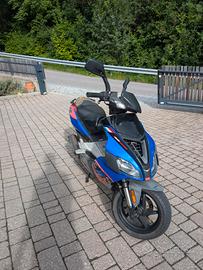Scooter Aprilia SR 50